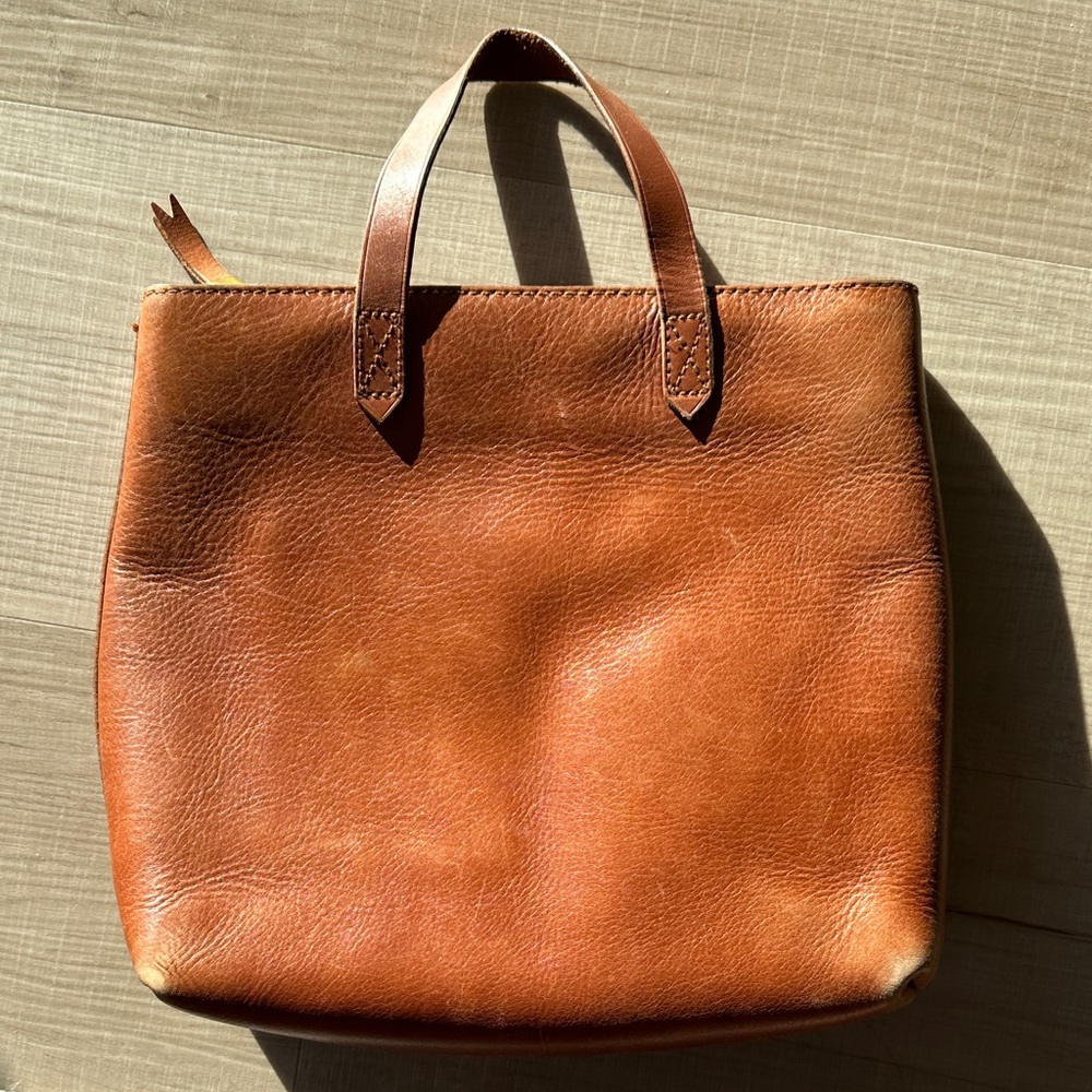 Madewell Transport Leather Crossbody - Picture 2 of 9